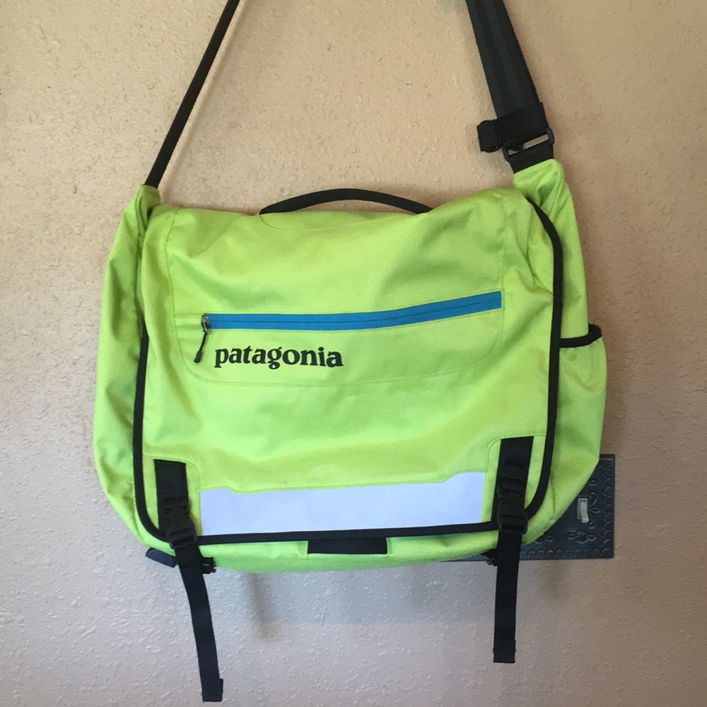 Patagonia Laptop Messenger Bag, Lime Green